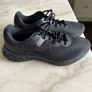 Nike Black Athletic Shoes